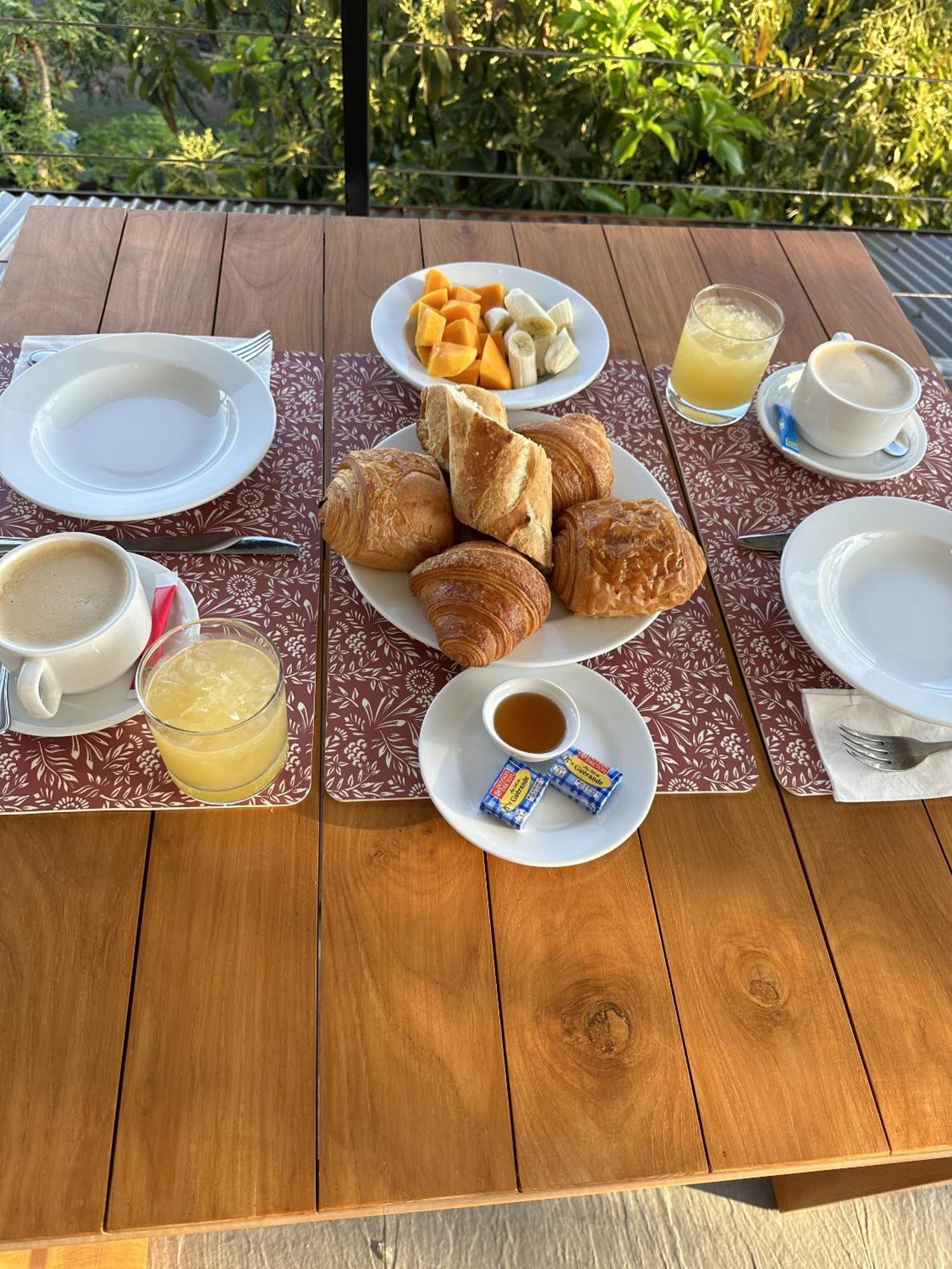 Ononui Lodge Airport, Ocean-View, Private Bathroom And Balcony, Free Wifi And Parking, On-Site Car Rental Faaa Exteriör bild