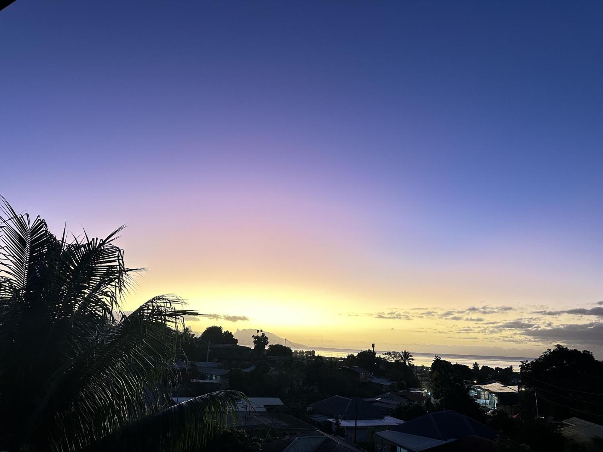 Ononui Lodge Airport, Ocean-View, Private Bathroom And Balcony, Free Wifi And Parking, On-Site Car Rental Faaa Exteriör bild