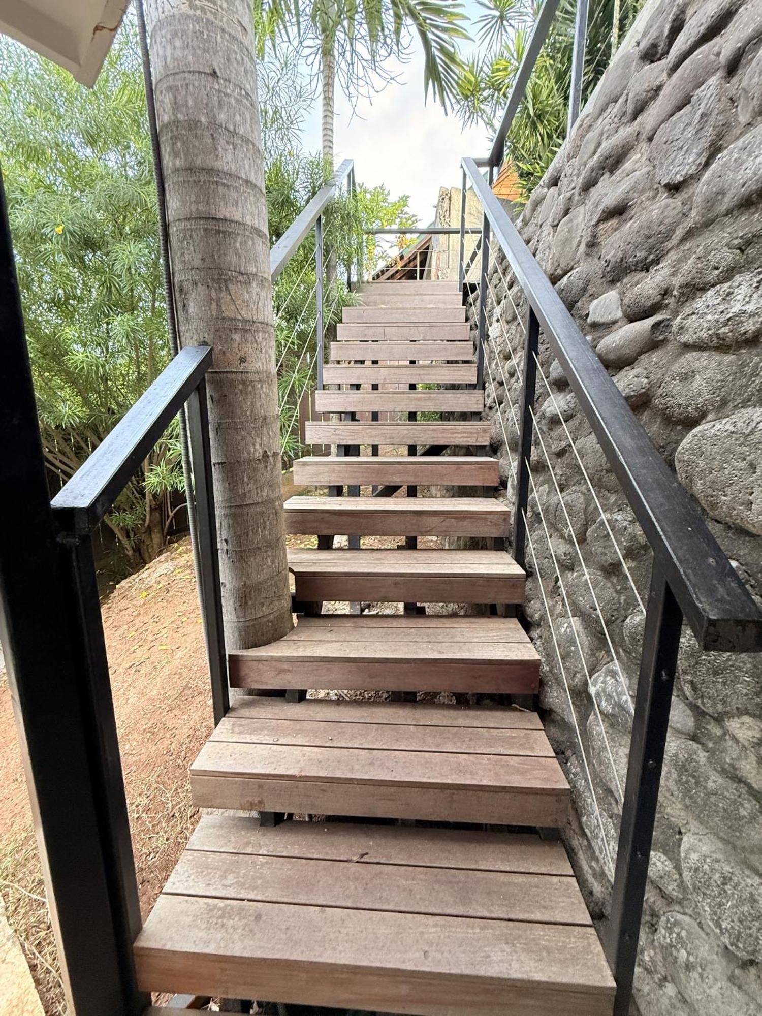 Ononui Lodge Airport, Ocean-View, Private Bathroom And Balcony, Free Wifi And Parking, On-Site Car Rental Faaa Exteriör bild