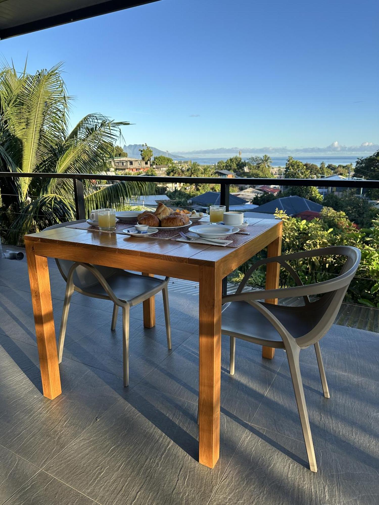 Ononui Lodge Airport, Ocean-View, Private Bathroom And Balcony, Free Wifi And Parking, On-Site Car Rental Faaa Exteriör bild