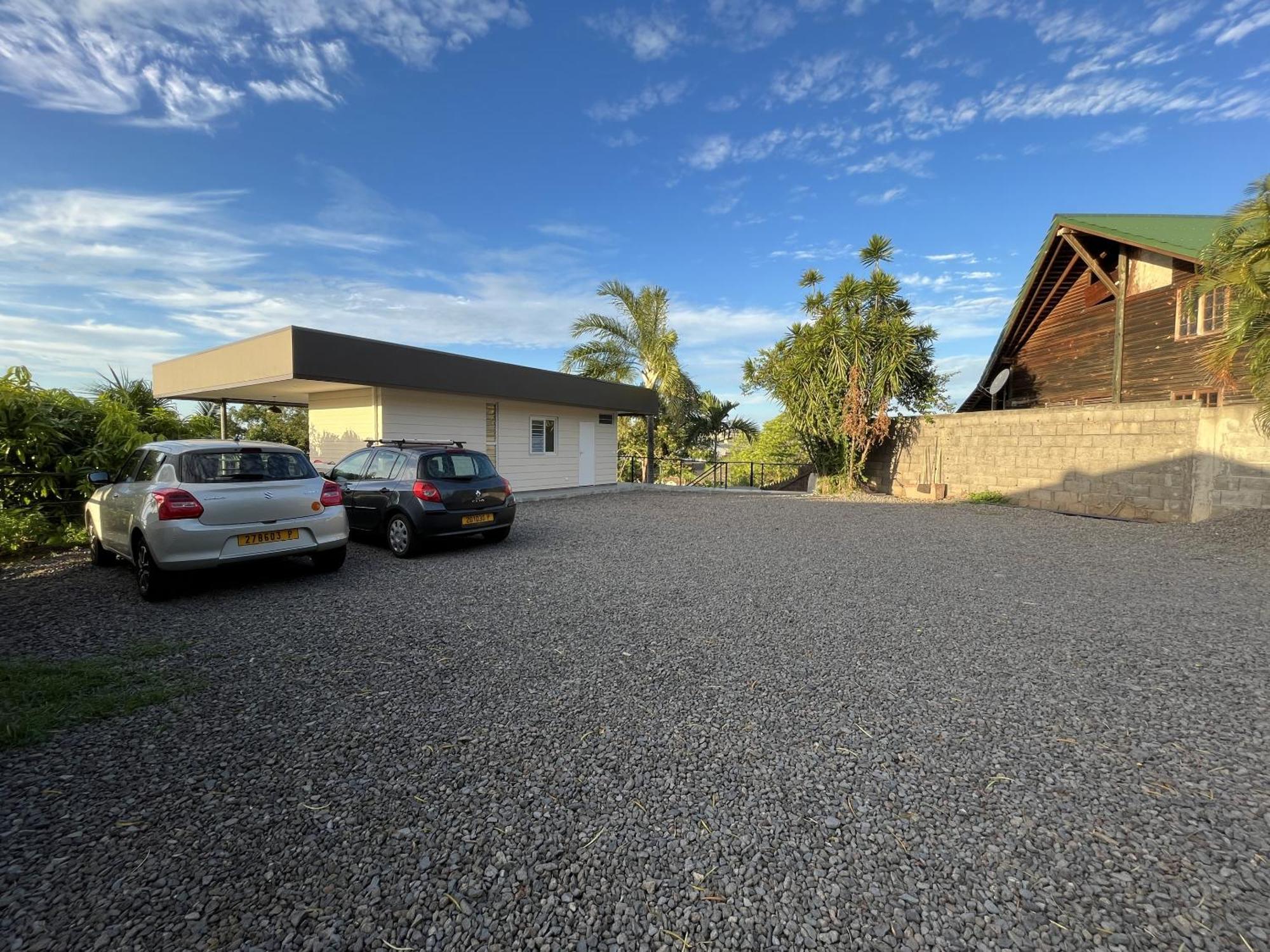Ononui Lodge Airport, Ocean-View, Private Bathroom And Balcony, Free Wifi And Parking, On-Site Car Rental Faaa Exteriör bild