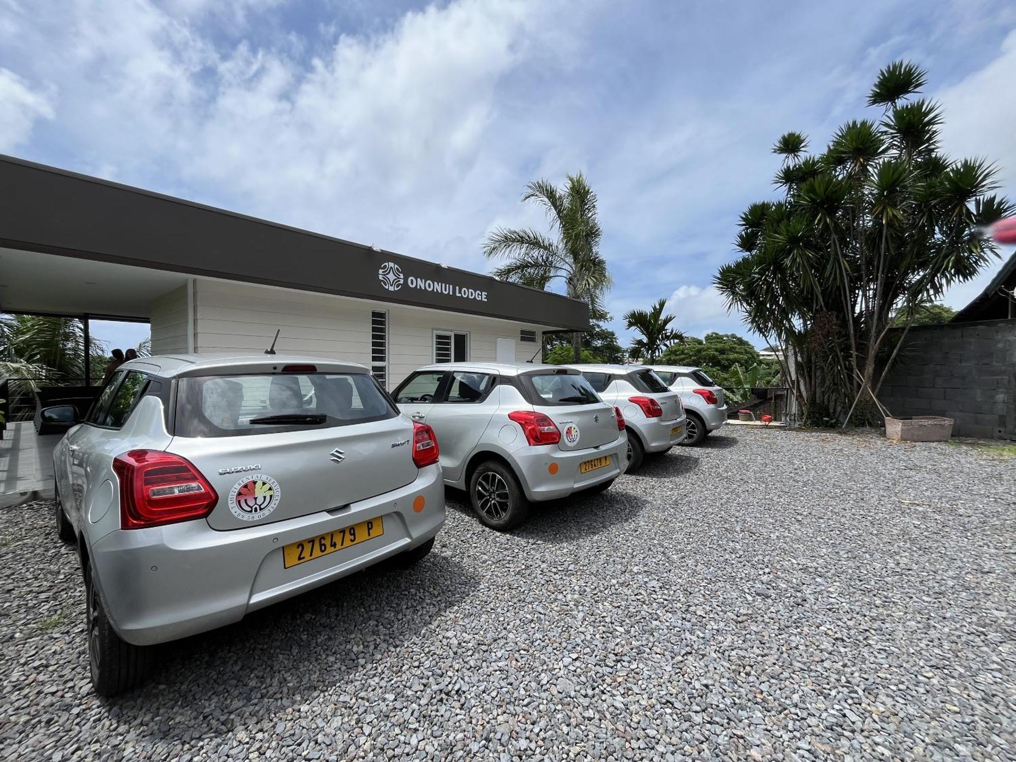 Ononui Lodge Airport, Ocean-View, Private Bathroom And Balcony, Free Wifi And Parking, On-Site Car Rental Faaa Exteriör bild